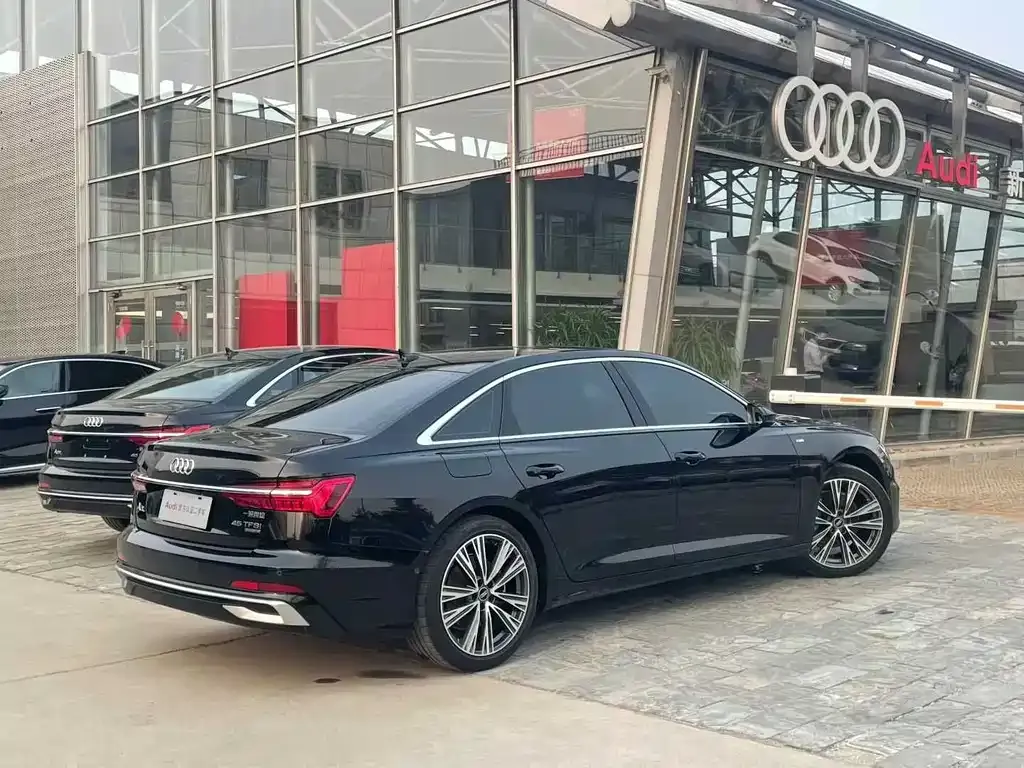 Audi A6L — фото 5