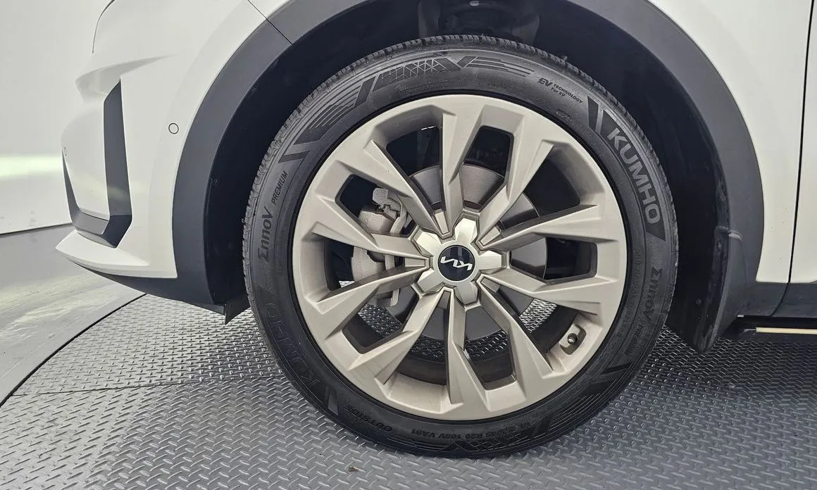 Kia Sorento — фото 8