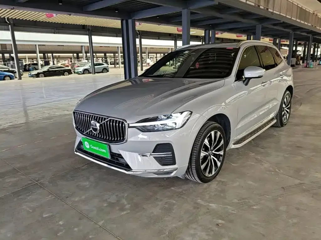 Volvo XC60 — фото 6