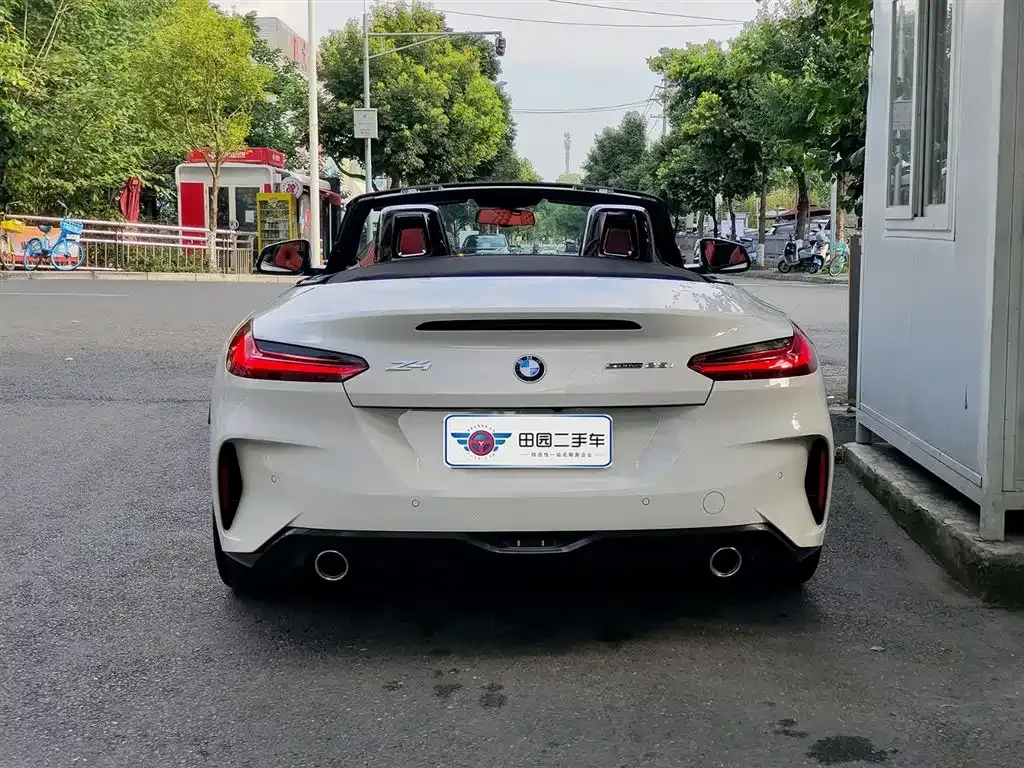 BMW Z4 — фото 9