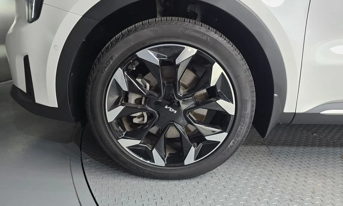 Kia Sorento — фото 3