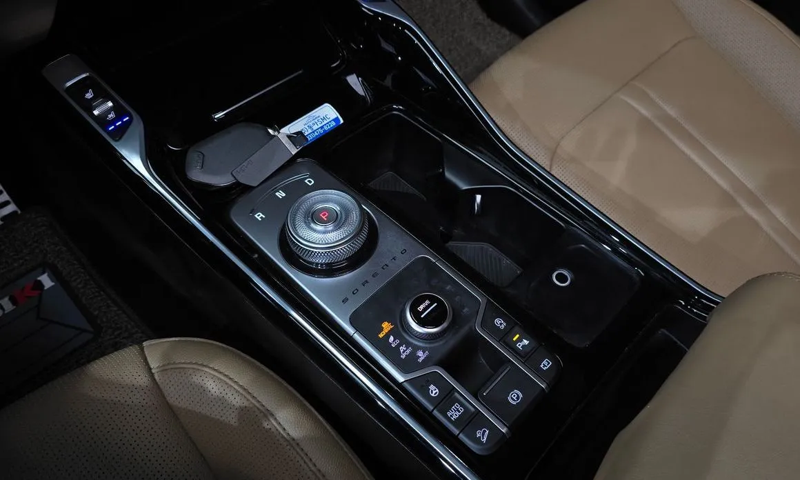 Kia Sorento — фото 8