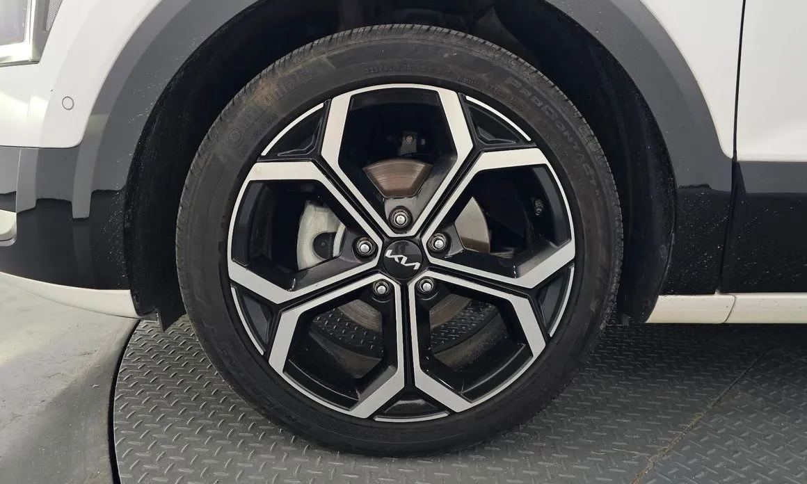 Kia Niro — фото 8