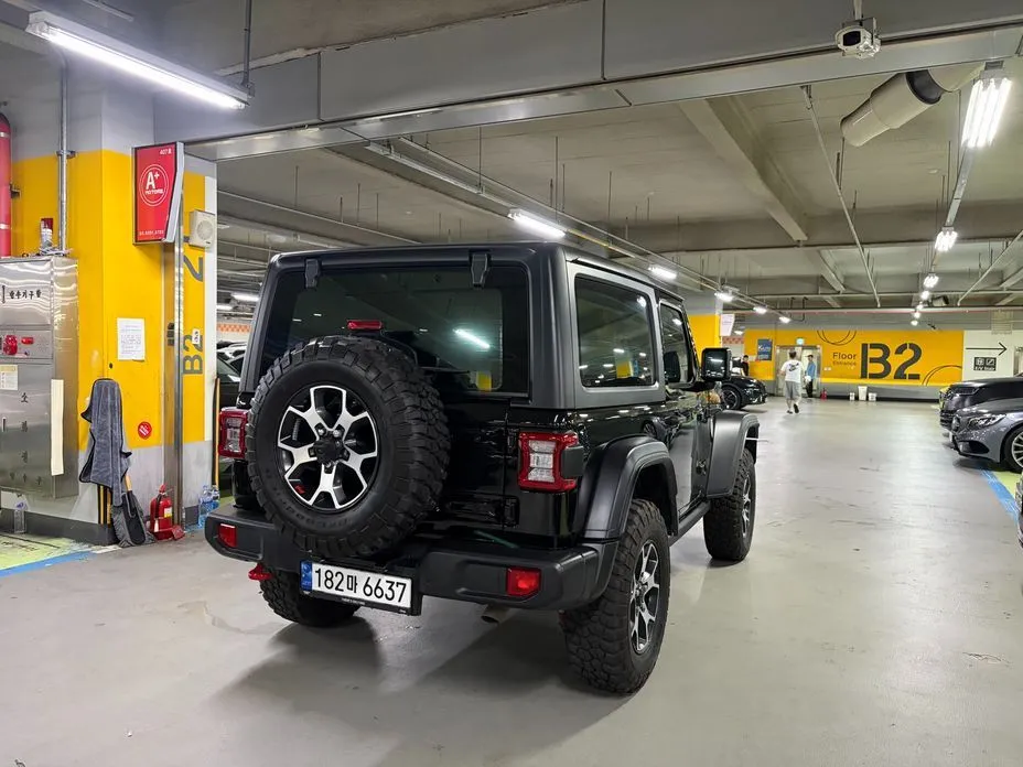 Jeep Wrangler — фото 4