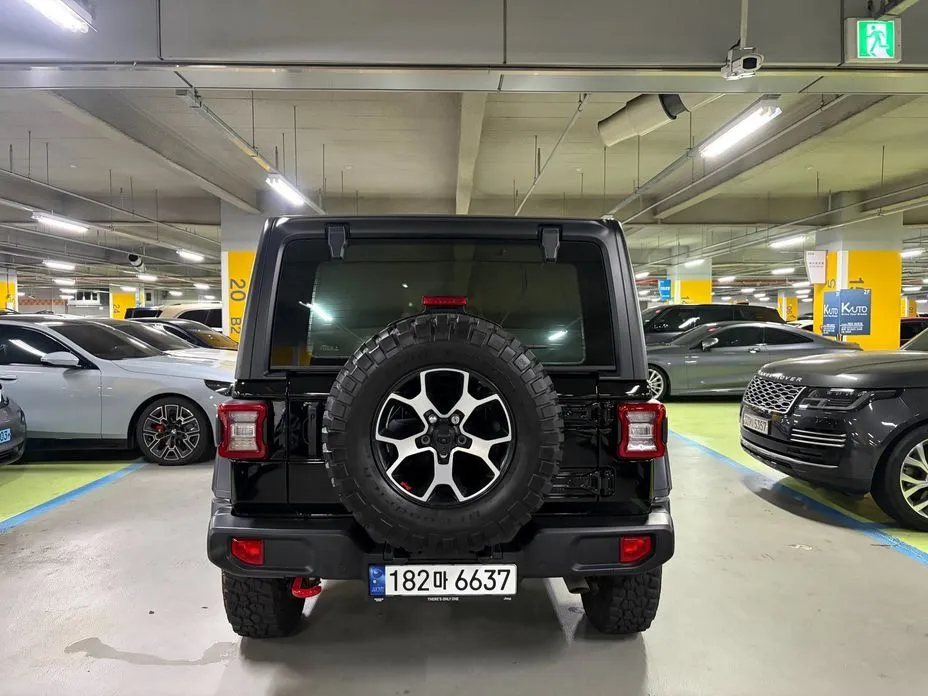 Jeep Wrangler — фото 5