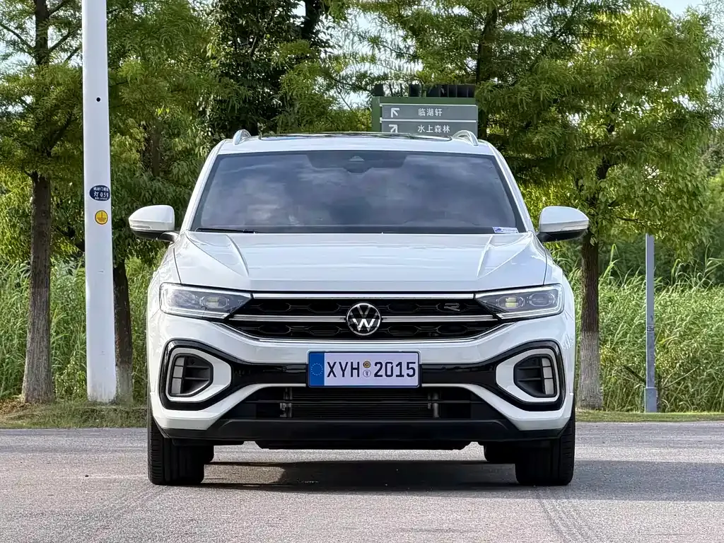 Volkswagen T-Roc — фото 10