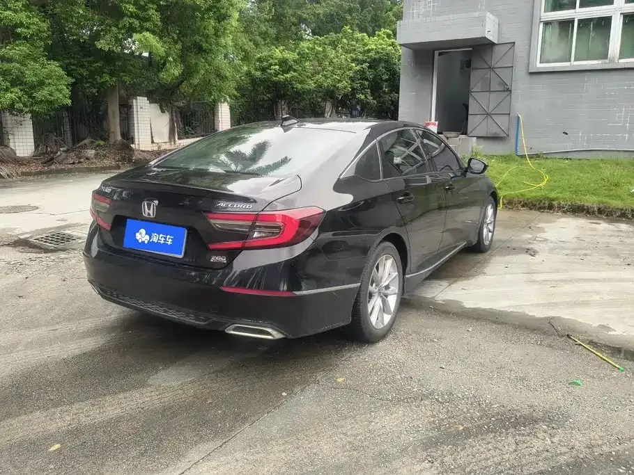 Honda Accord — фото 7