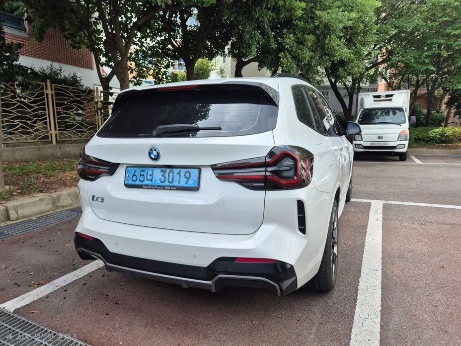 BMW iX3 2023 из KR, фото 7