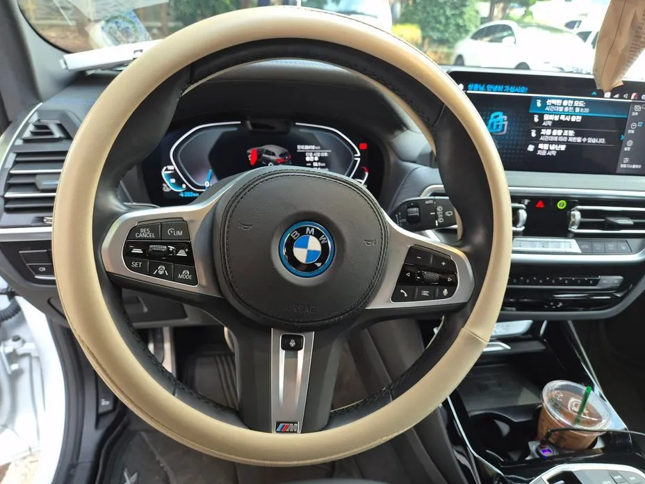 BMW iX3 2023 из KR, фото 8