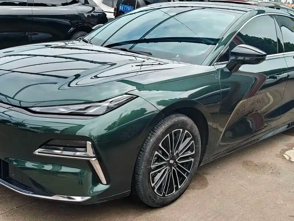 Geely Galaxy Xingyao 8
