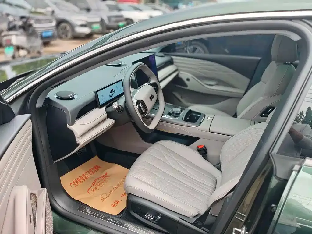 Geely Galaxy Xingyao 8 2025 из CN, фото 4
