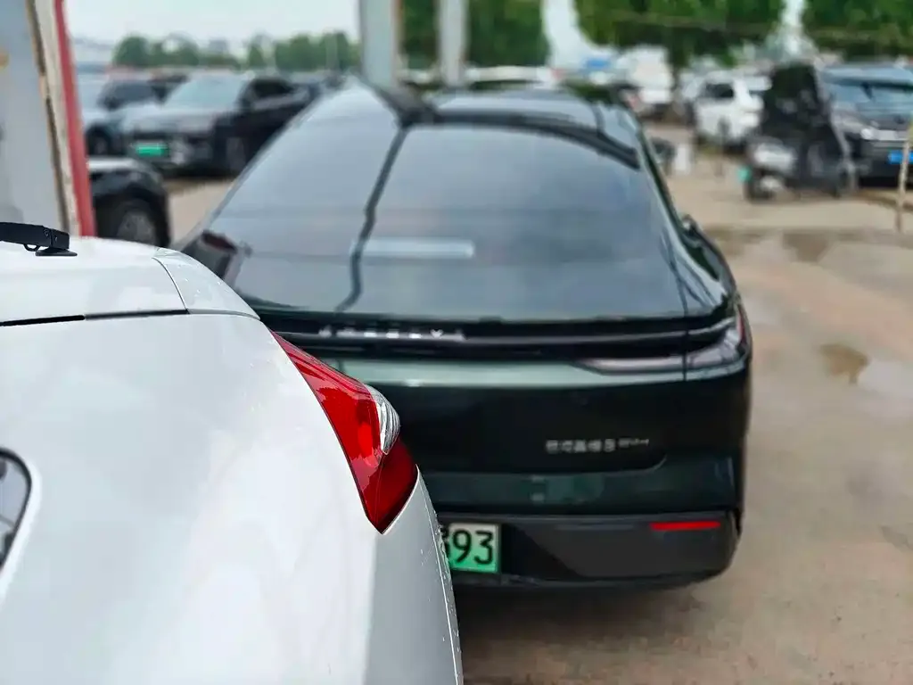 Geely Galaxy Xingyao 8 2025 из CN, фото 2