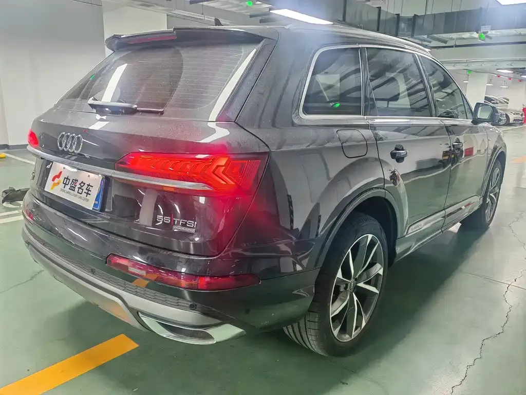 Audi Q7 — фото 5