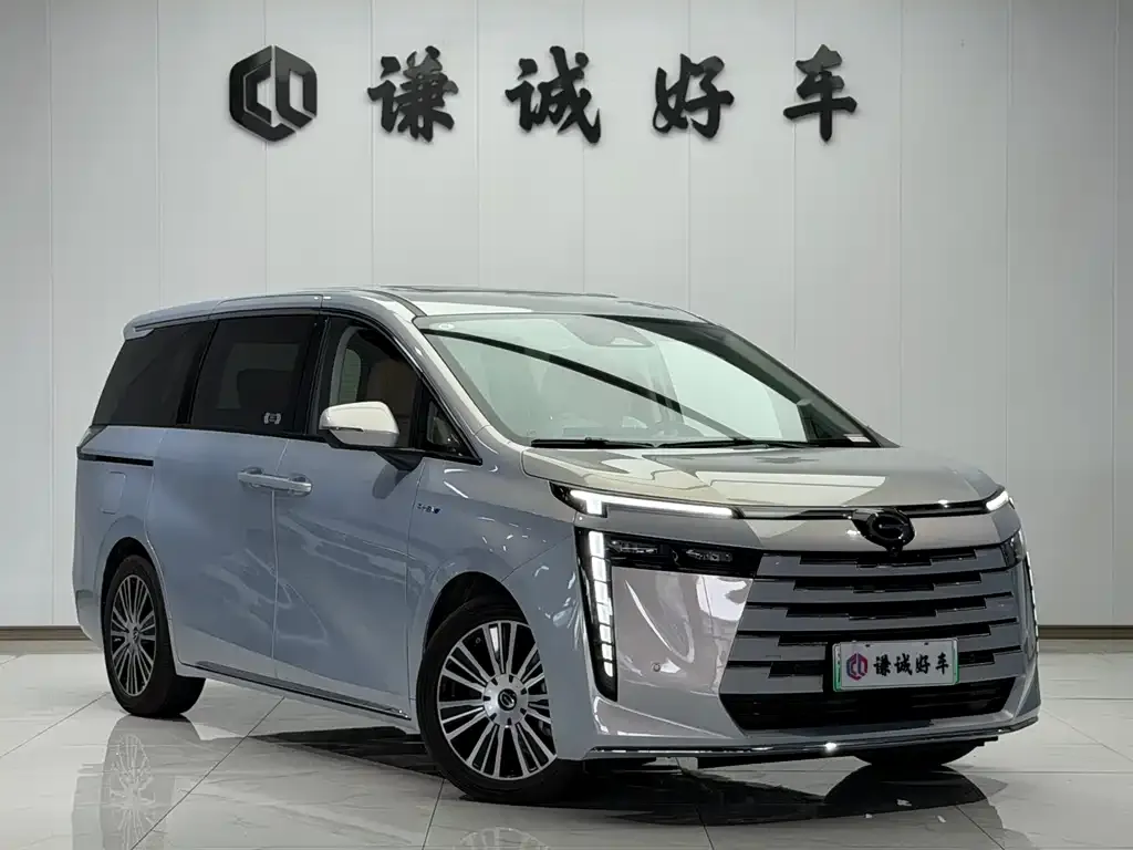 GAC Motor 传祺E8 PHEV — фото 8