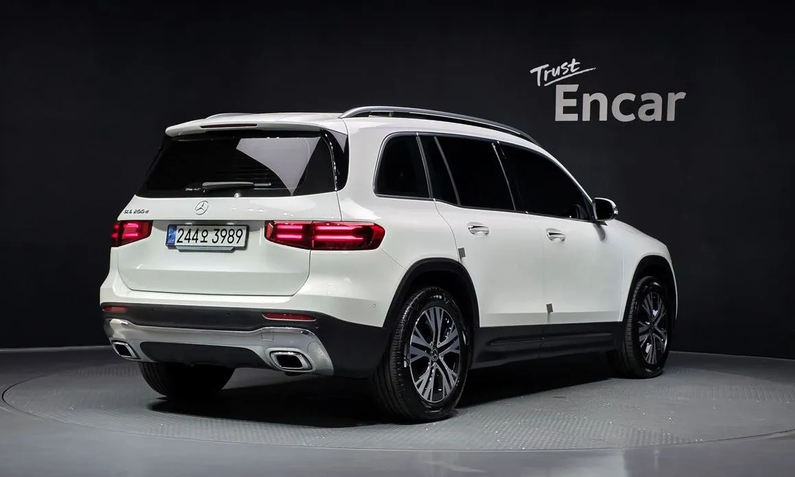 Mercedes-Benz GLB-Class — фото 3