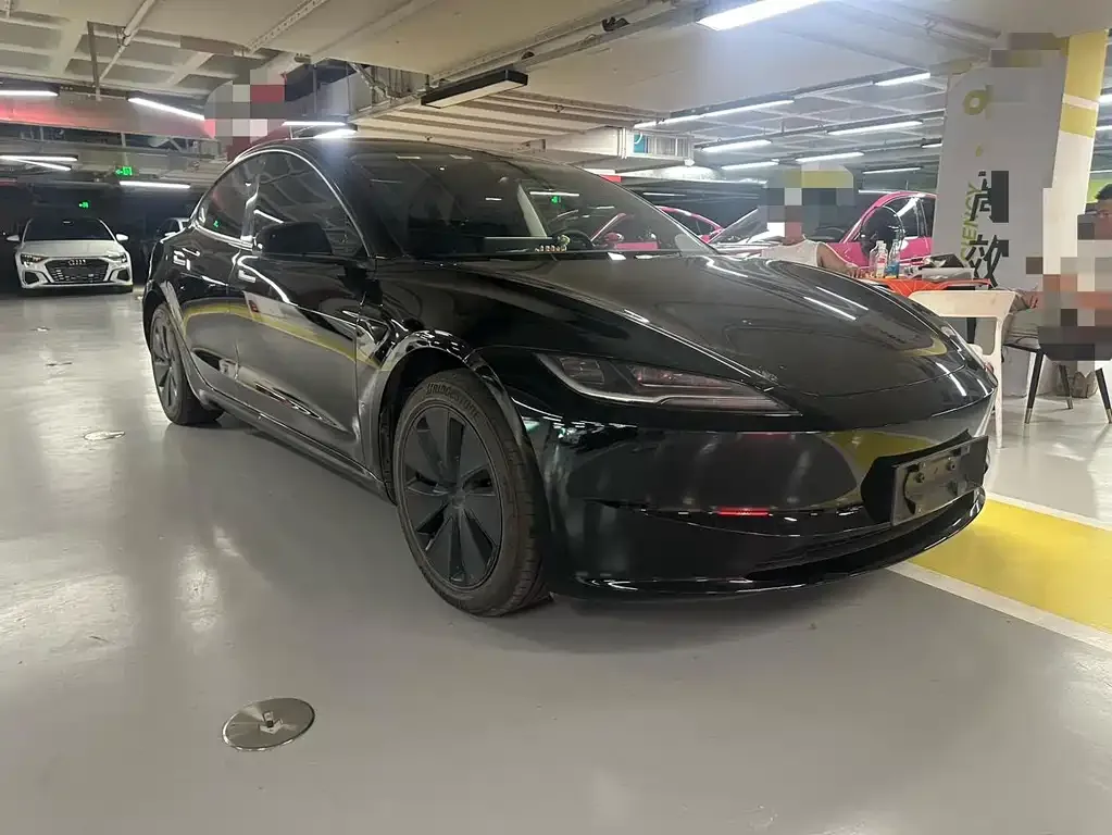 Tesla Model 3 — фото 7