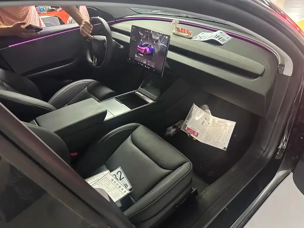 Tesla Model 3 — фото 10