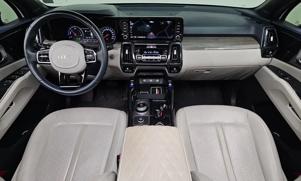 Kia Sorento — фото 8