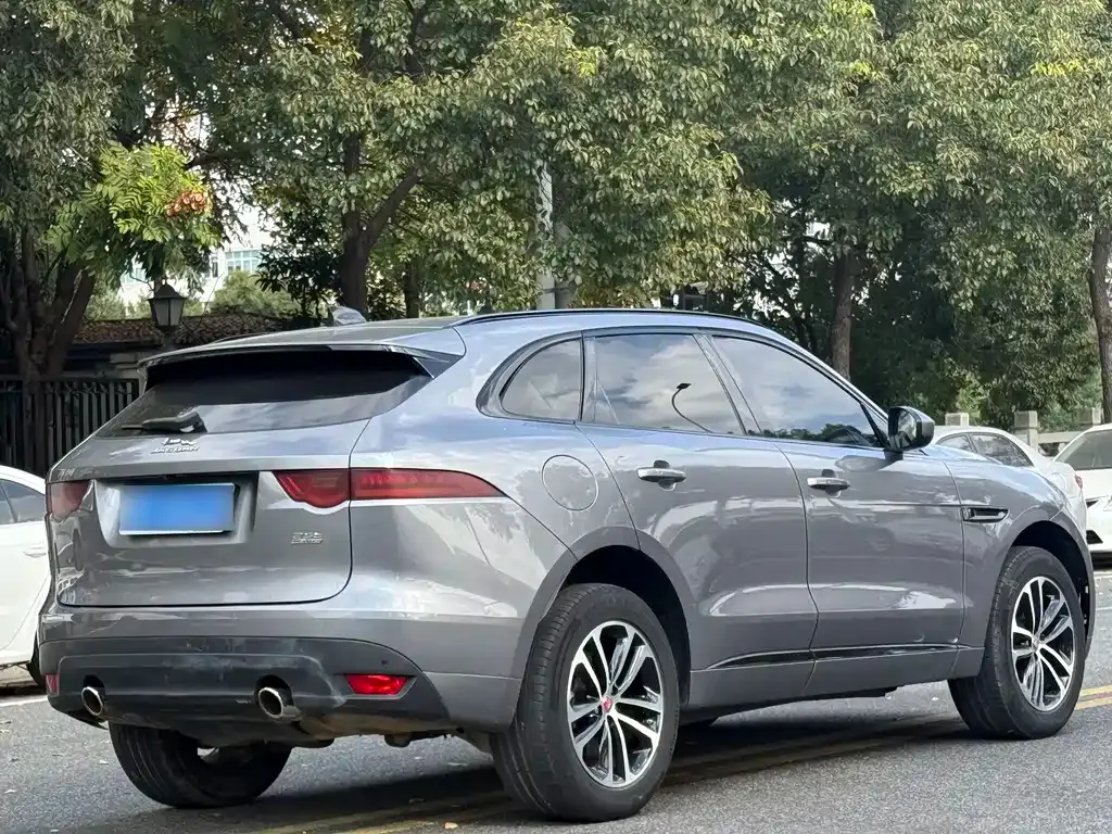 Jaguar F-PACE — фото 7