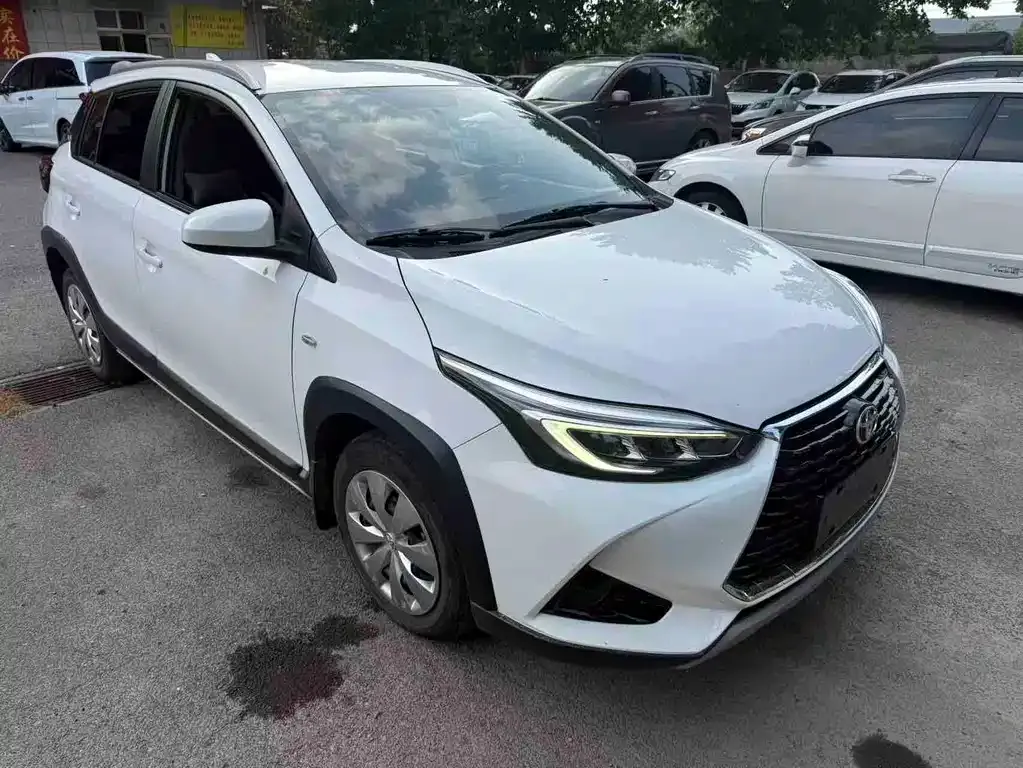Toyota Yaris L — фото 6