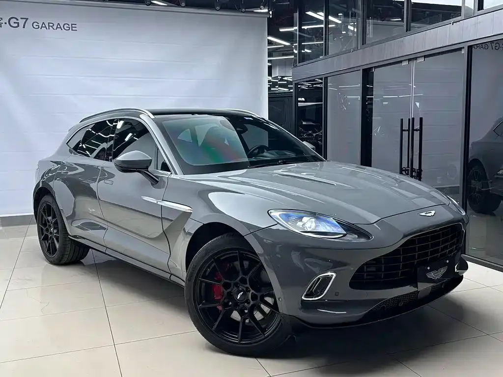 Aston Martin DBX — фото 6