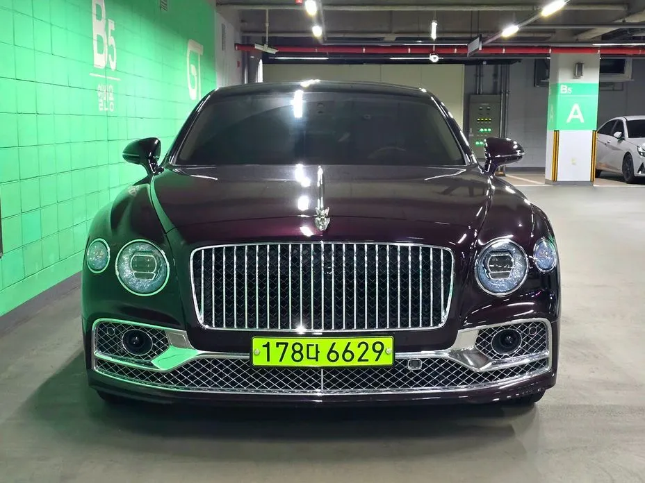 Bentley Flying Spur — фото 5