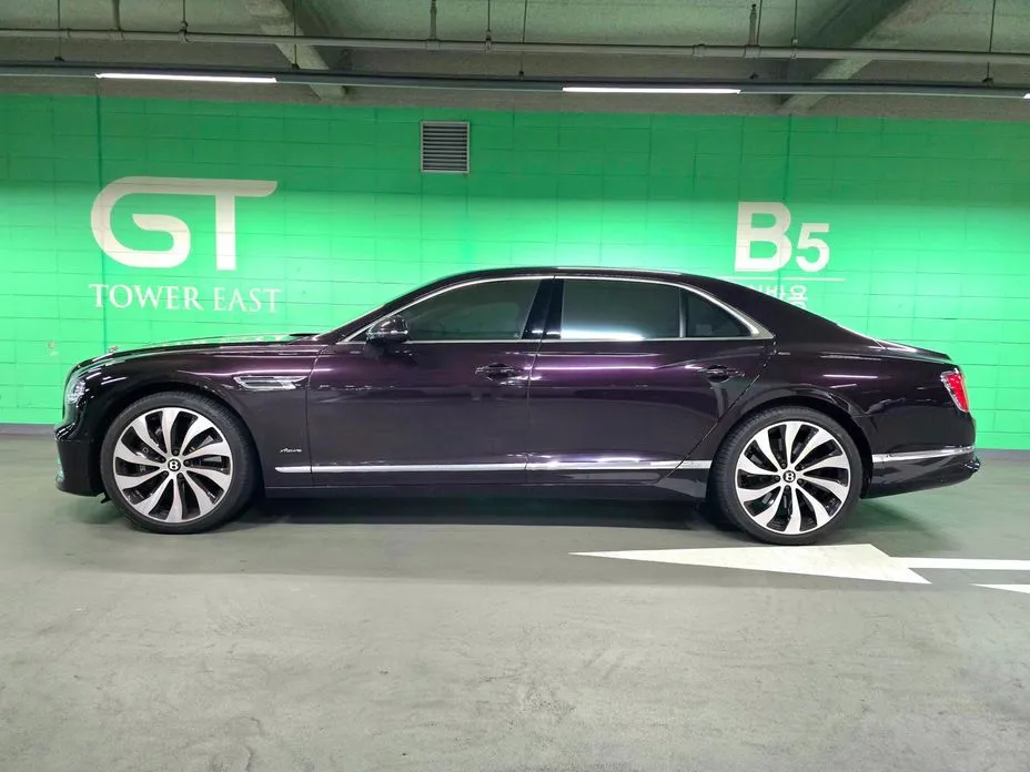 Bentley Flying Spur — фото 9