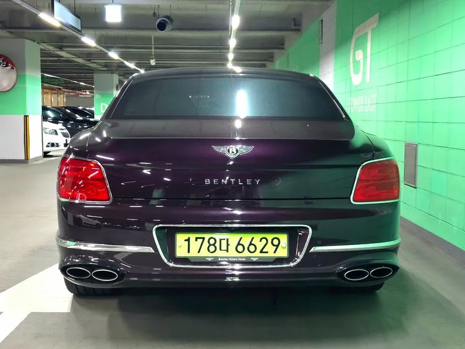Bentley Flying Spur — фото 8