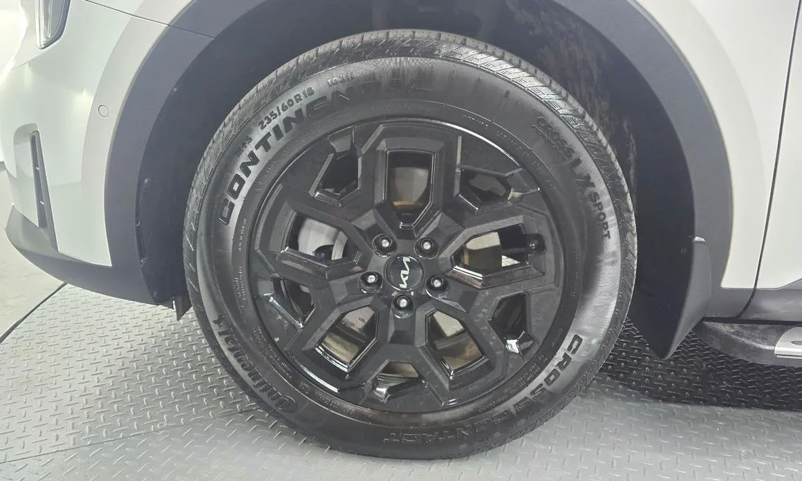 Kia Sorento — фото 9