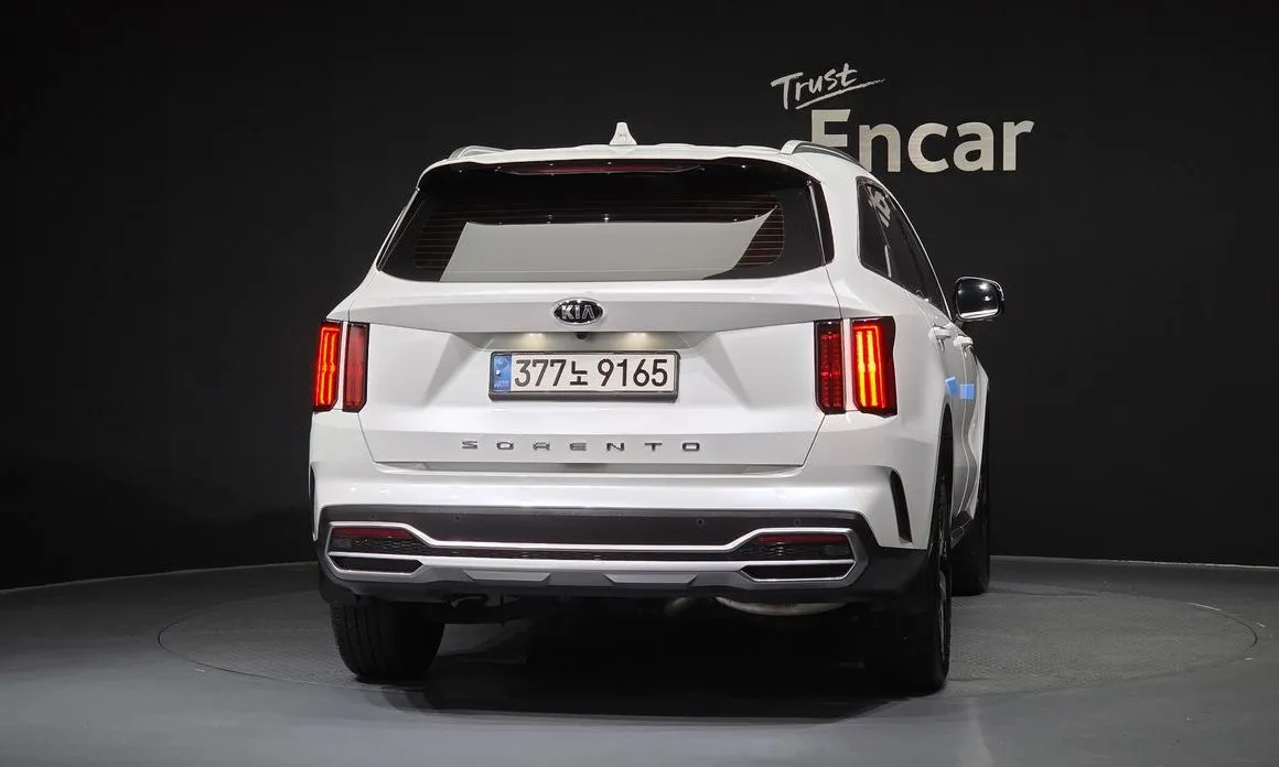 Kia Sorento — фото 7