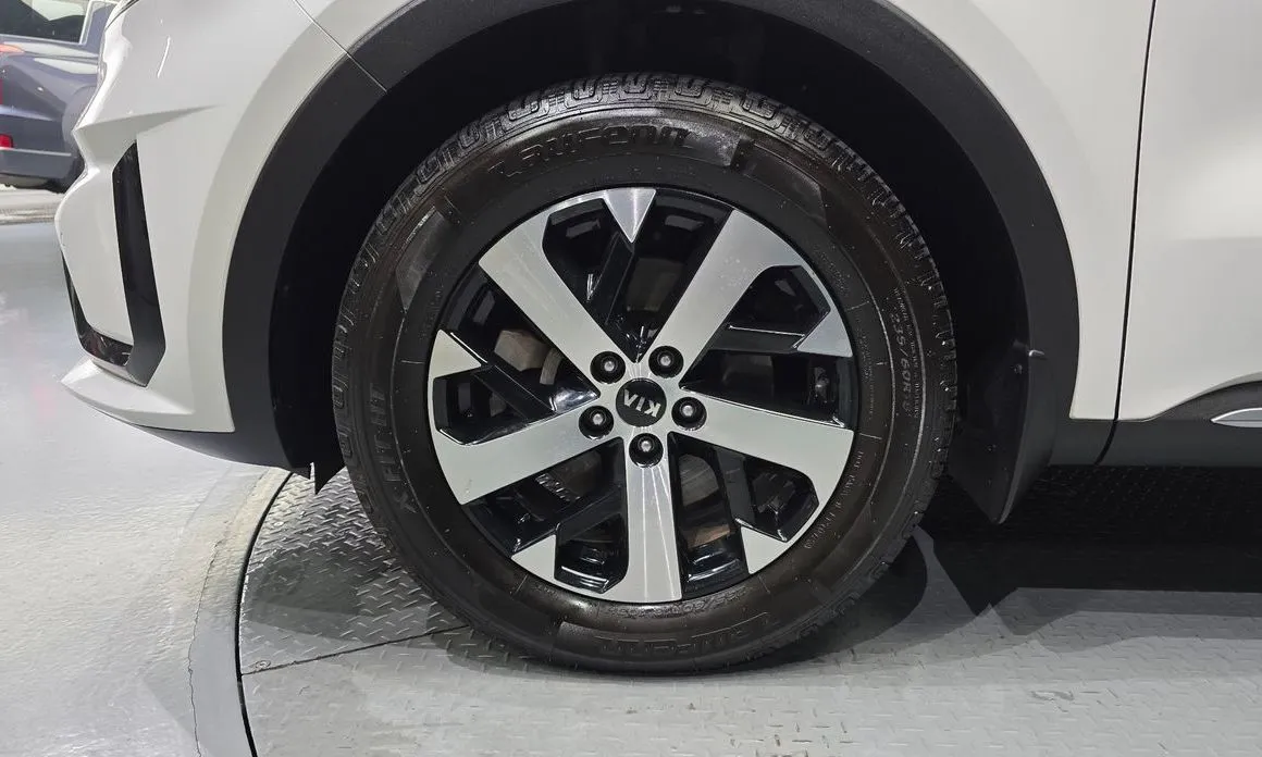 Kia Sorento — фото 4
