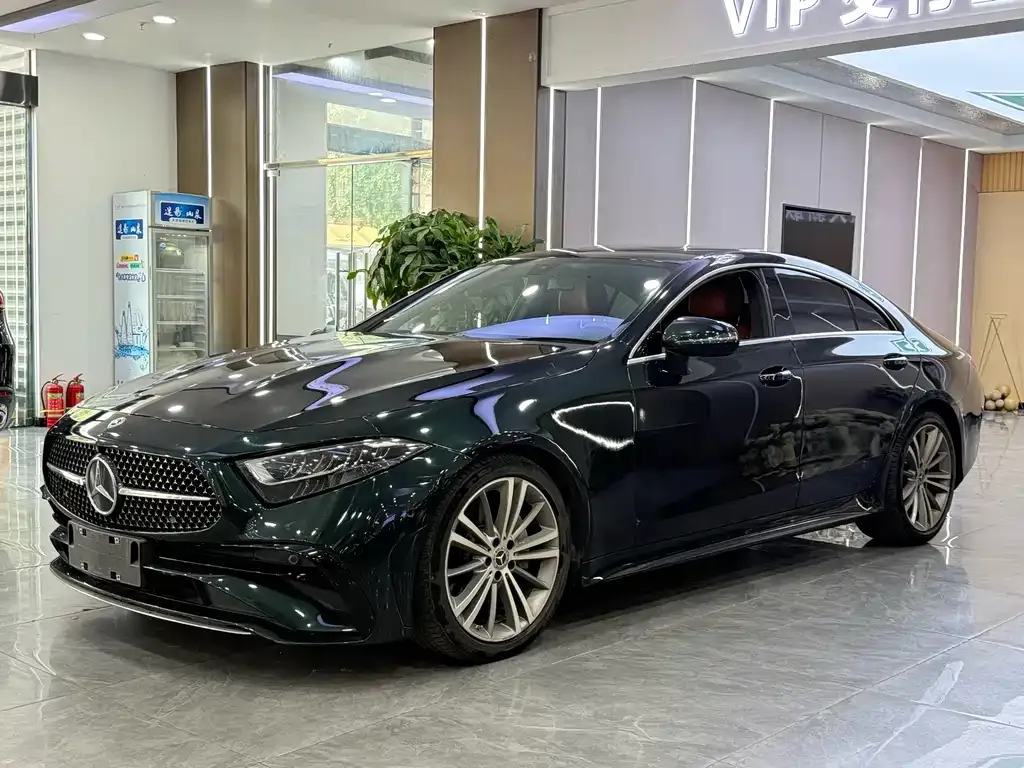 Mercedes-Benz CLS — фото 1