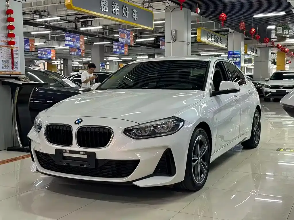 BMW 1 Series — фото 1