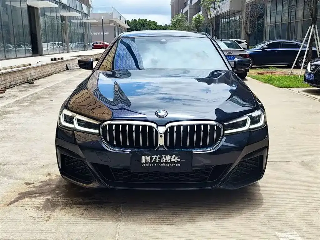 BMW 5 Series — фото 7