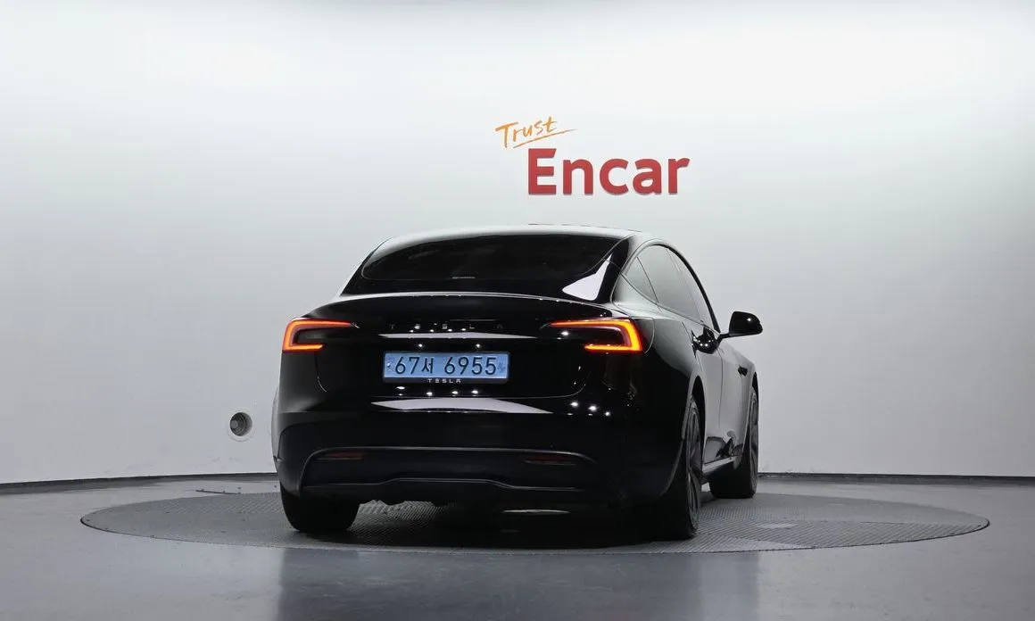 Tesla Model 3 — фото 3