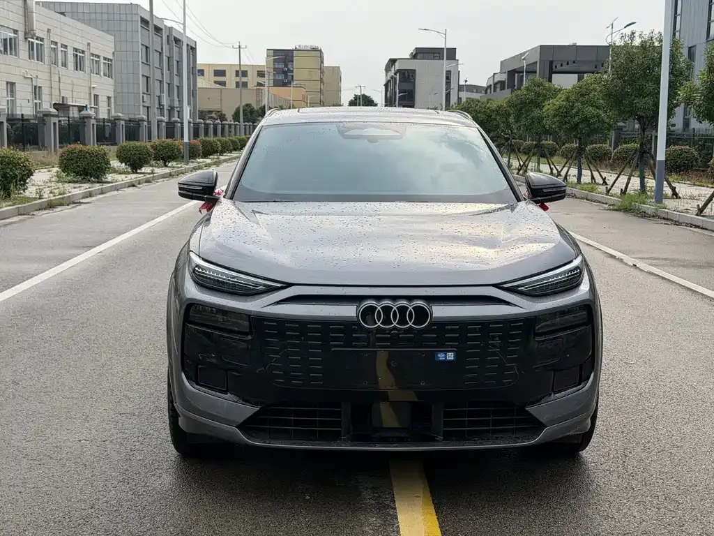 Audi Q6L e-tron — фото 3