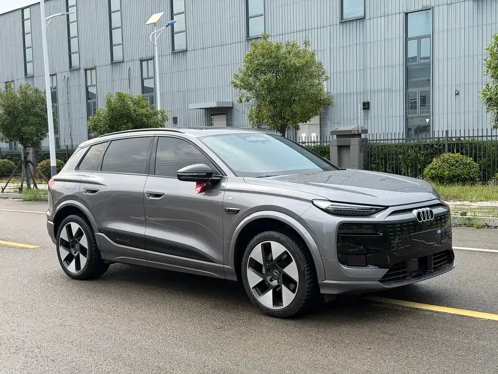 Audi Q6L e-tron — фото 6