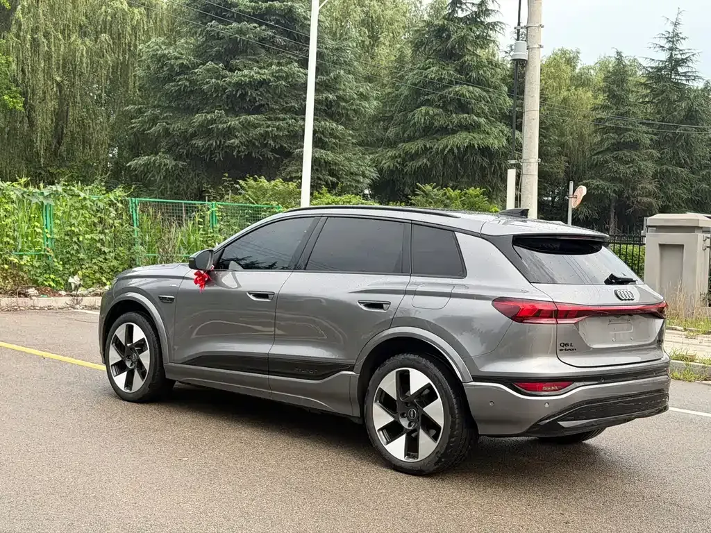 Audi Q6L e-tron — фото 9