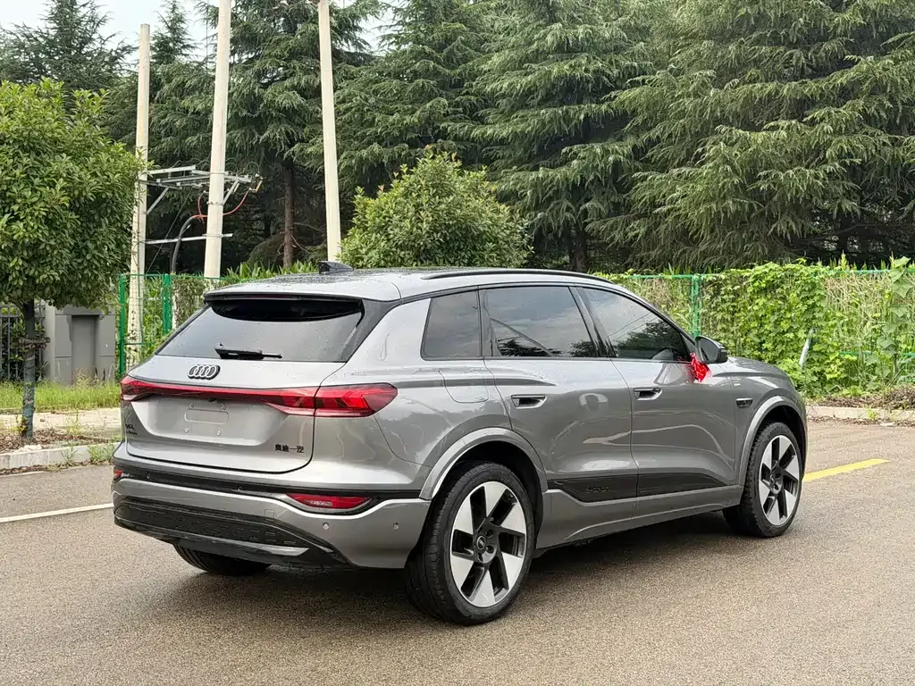 Audi Q6L e-tron — фото 5