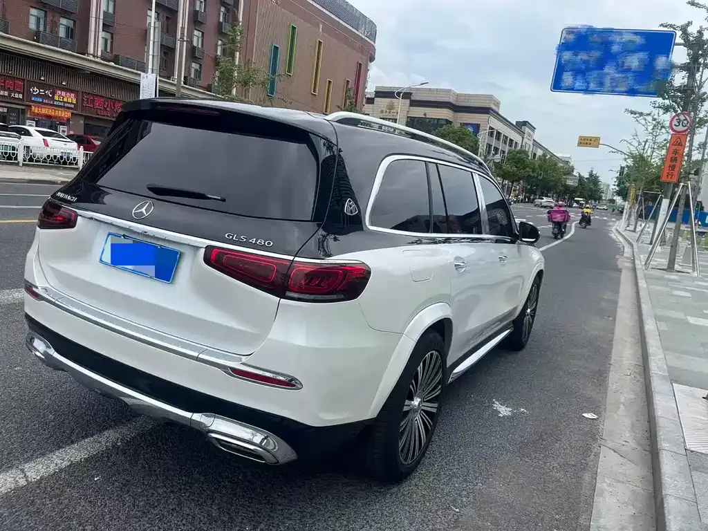 Mercedes-Benz GLS — фото 10