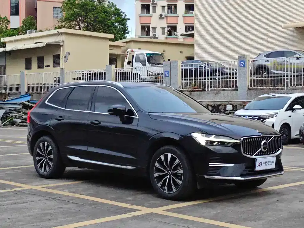 Volvo XC60 — фото 4