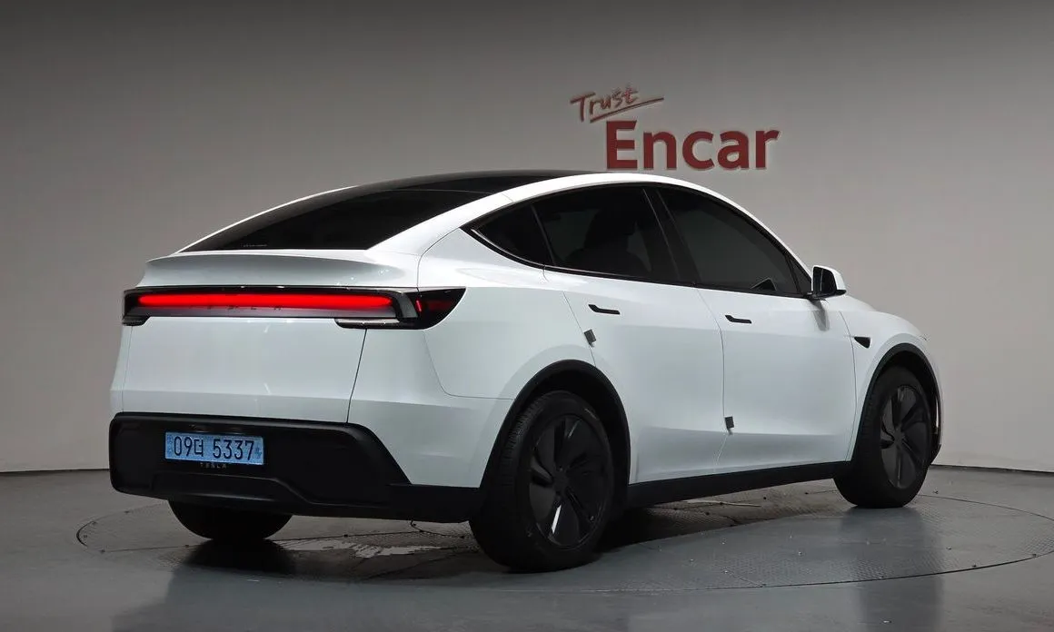 Tesla Model Y 2026 из KR, фото 2