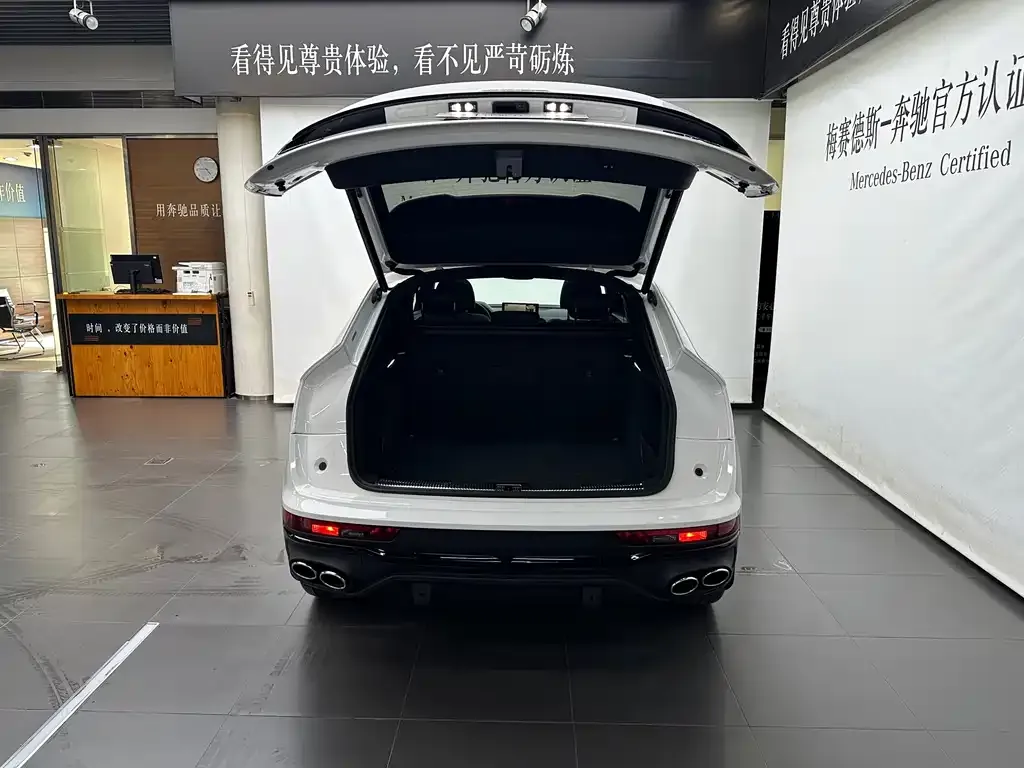 Audi Q5L Sportback — фото 6