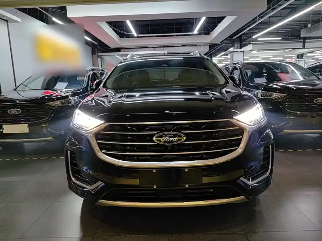 Ford Edge — фото 6