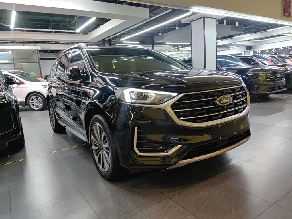 Ford Edge — фото 8