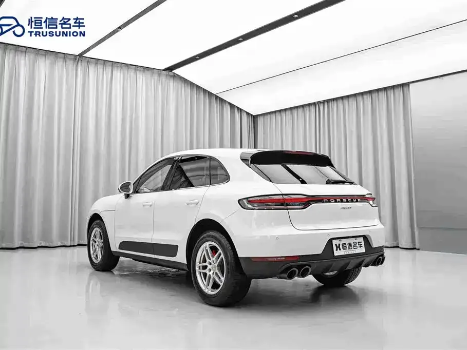 Porsche Macan — фото 9