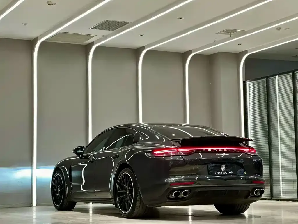 Porsche Panamera — фото 10