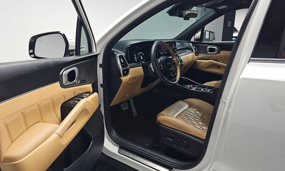 Kia Sorento 2023 из KR, фото 2