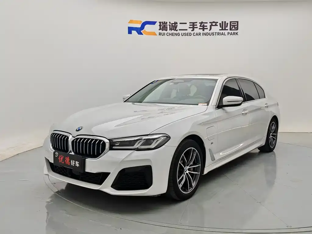 BMW 5 Series New Energy — фото 1