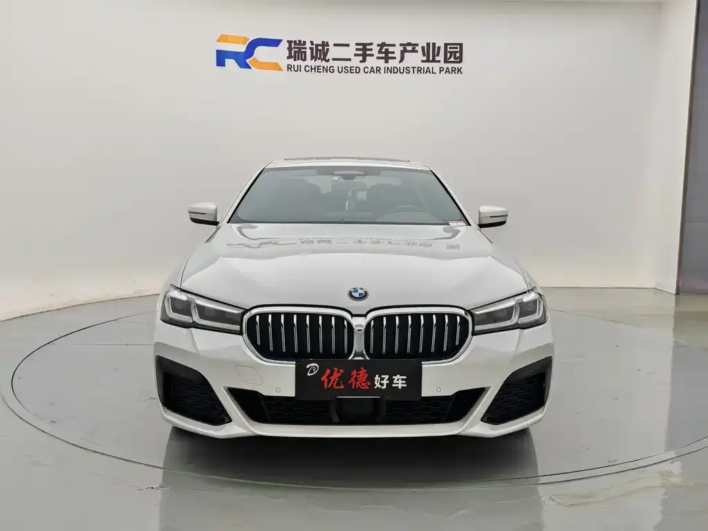 BMW 5 Series New Energy — фото 3
